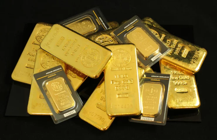 Gold Bars in the UK: Ownership, Buying, and Selling